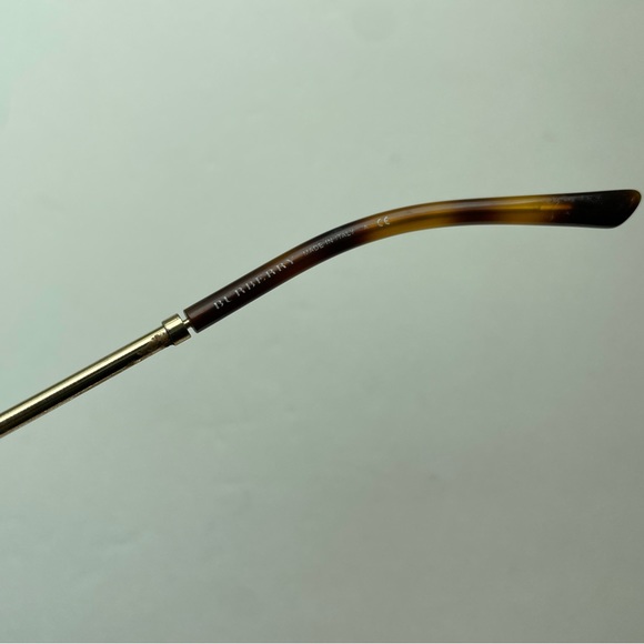 Burberry brown sunglasses. Made in Italy - Picture 3 of 5